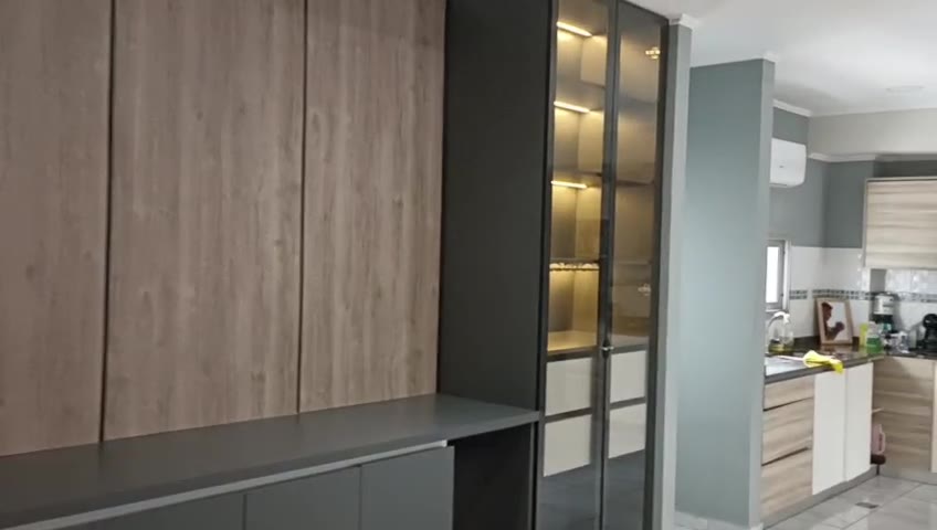 Video de living y mueble de TV